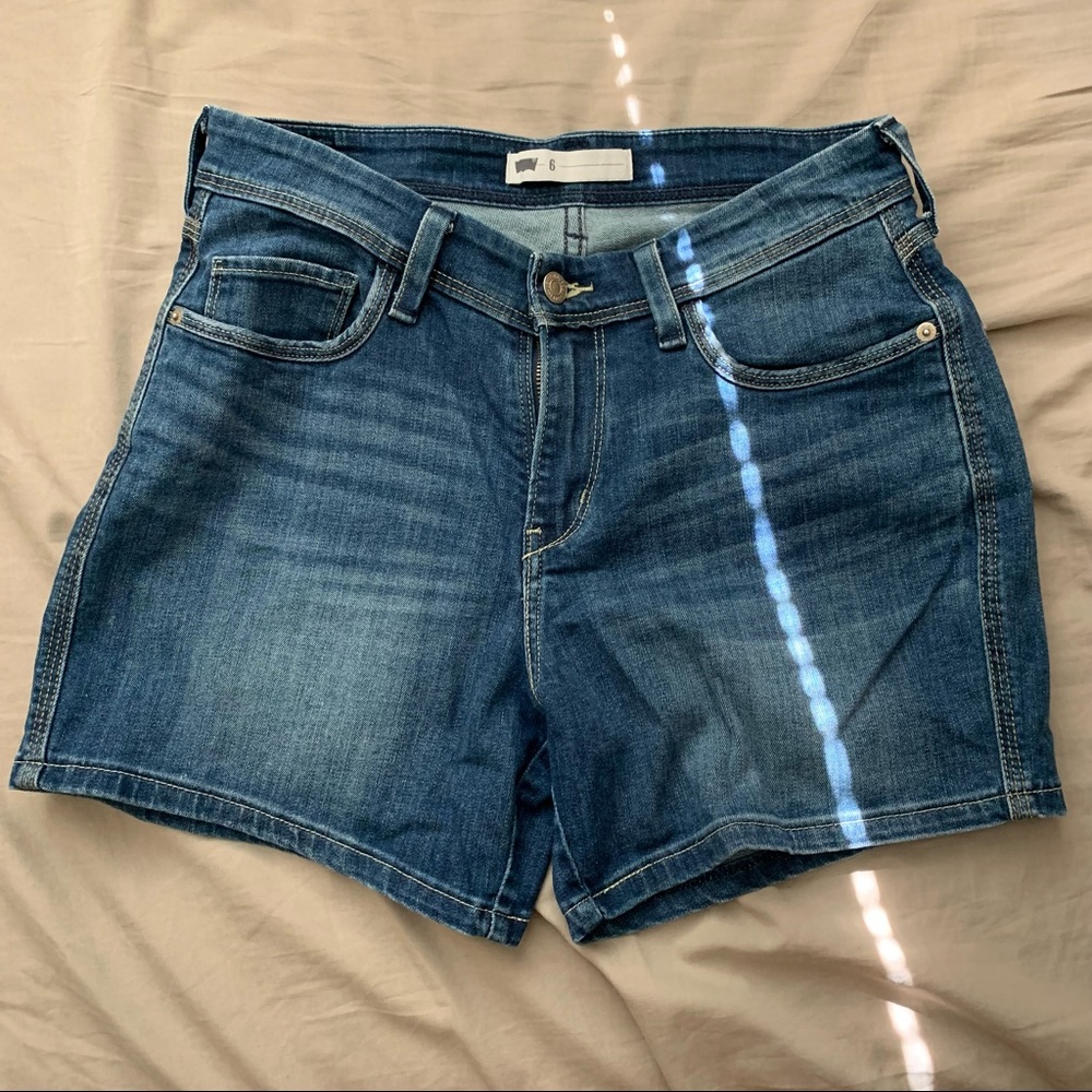Levi’s denim shorts